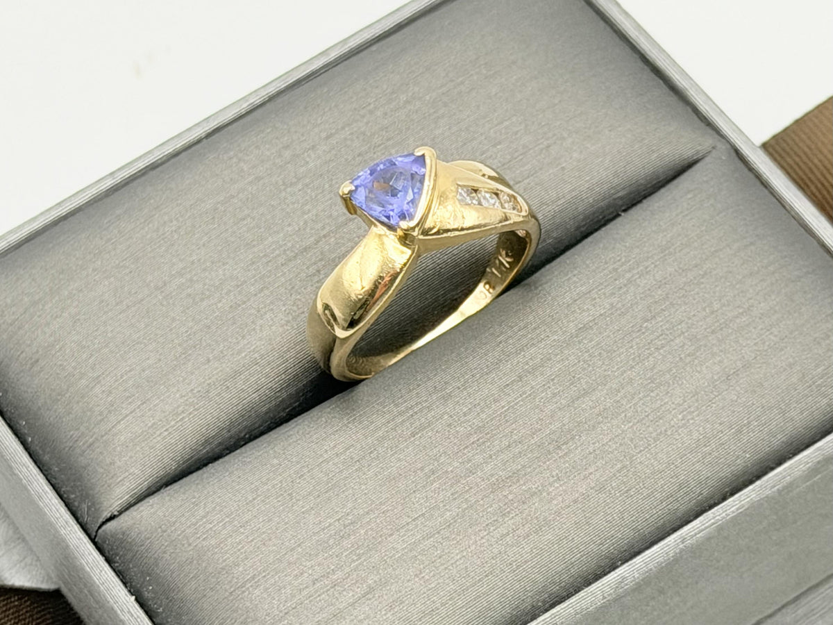 Vintage Tanzanite & Diamond  14k Yellow Gold Ring Promise Ring