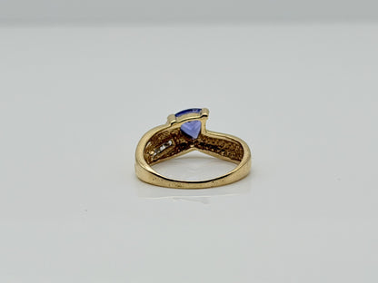 Vintage Tanzanite & Diamond  14k Yellow Gold Ring Promise Ring