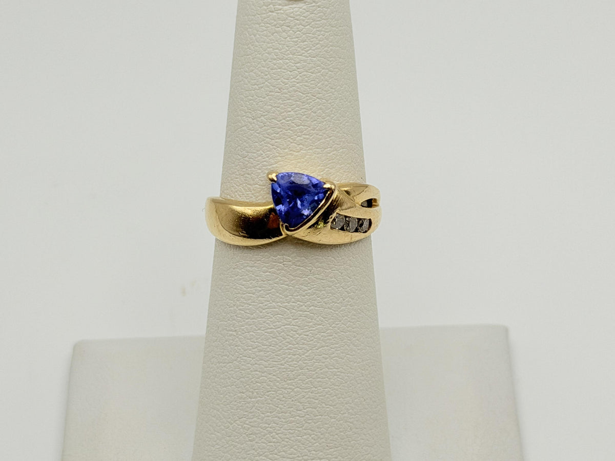Vintage Tanzanite & Diamond  14k Yellow Gold Ring Promise Ring