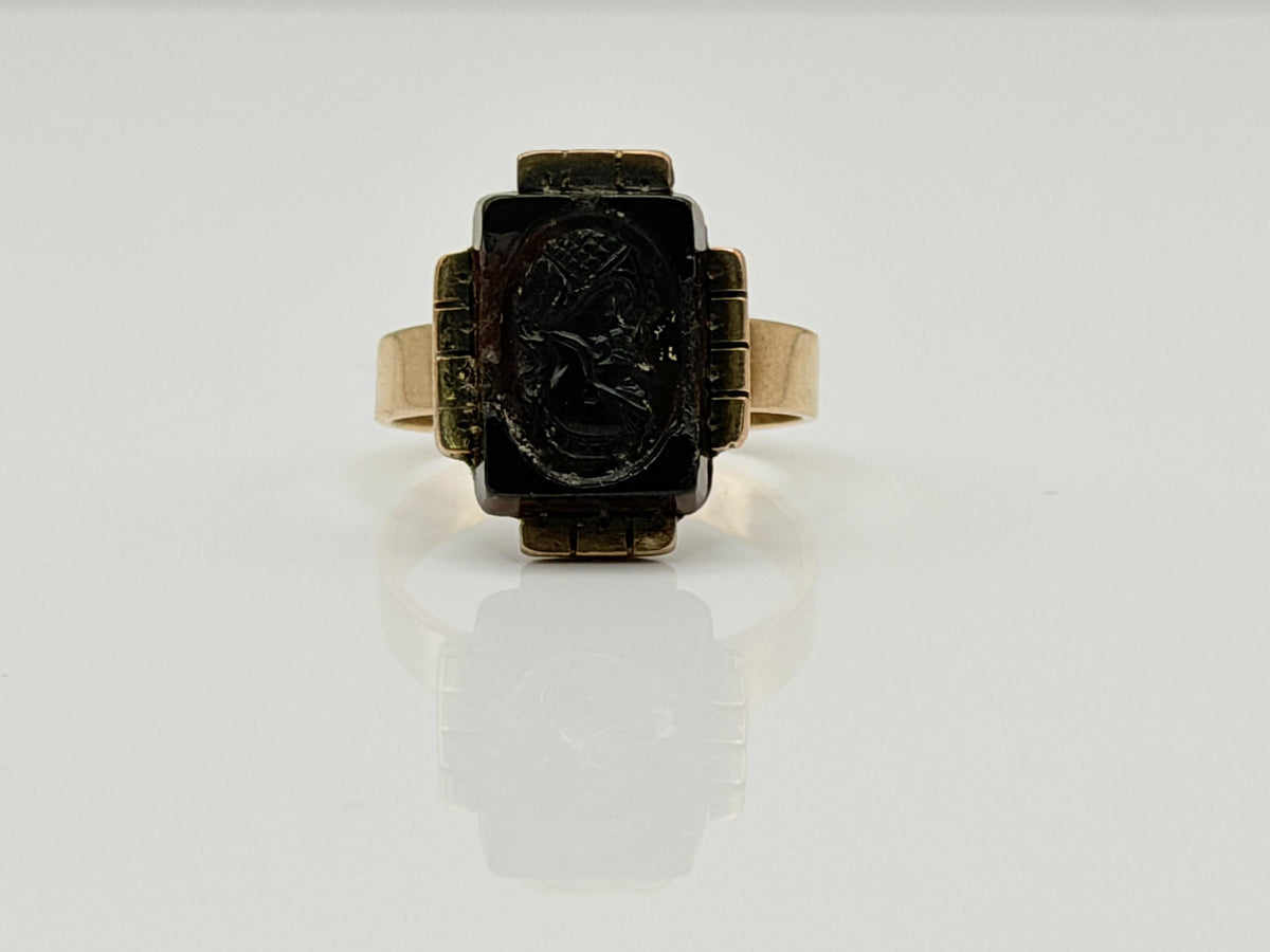 Vintage 10K Yellow Gold Garnet Intaglio Cameo Ring Carved Profile Ring