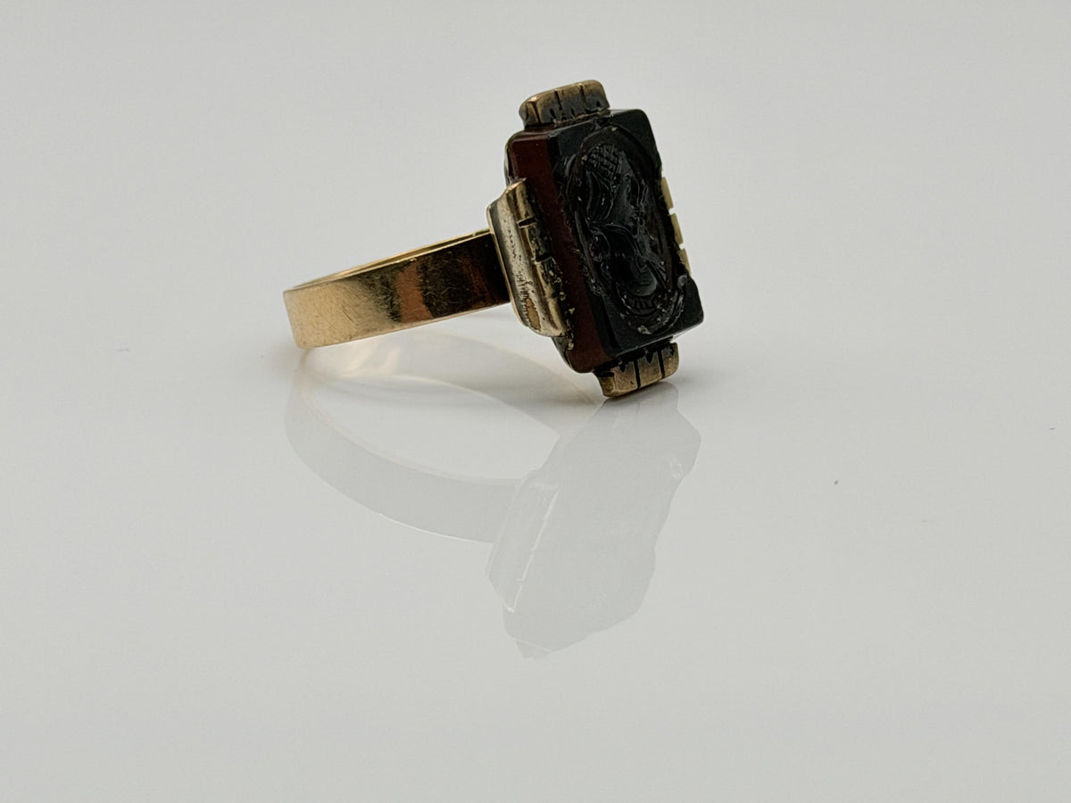 Vintage 10K Yellow Gold Garnet Intaglio Cameo Ring Carved Profile Ring