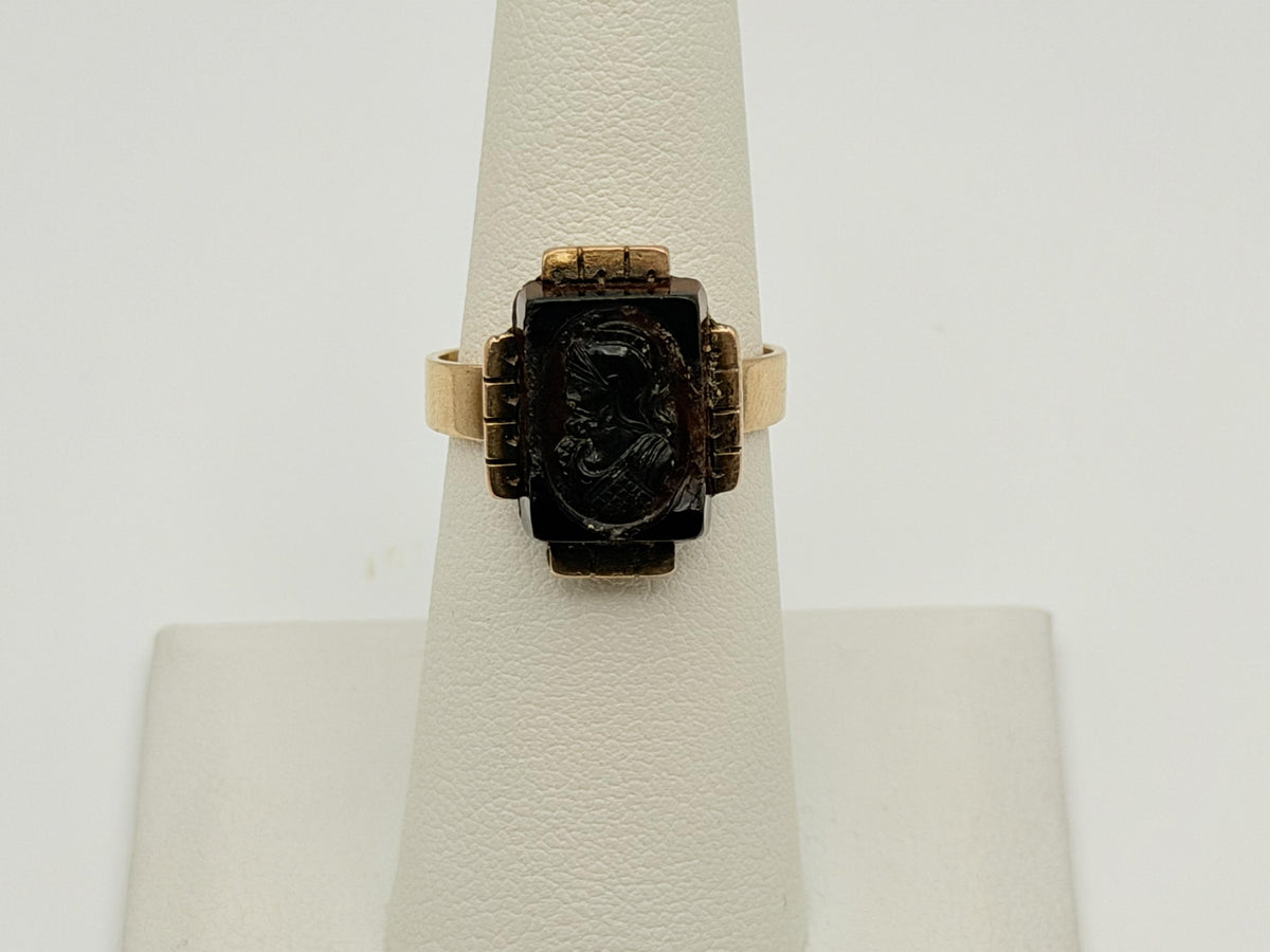 Vintage 10K Yellow Gold Garnet Intaglio Cameo Ring Carved Profile Ring