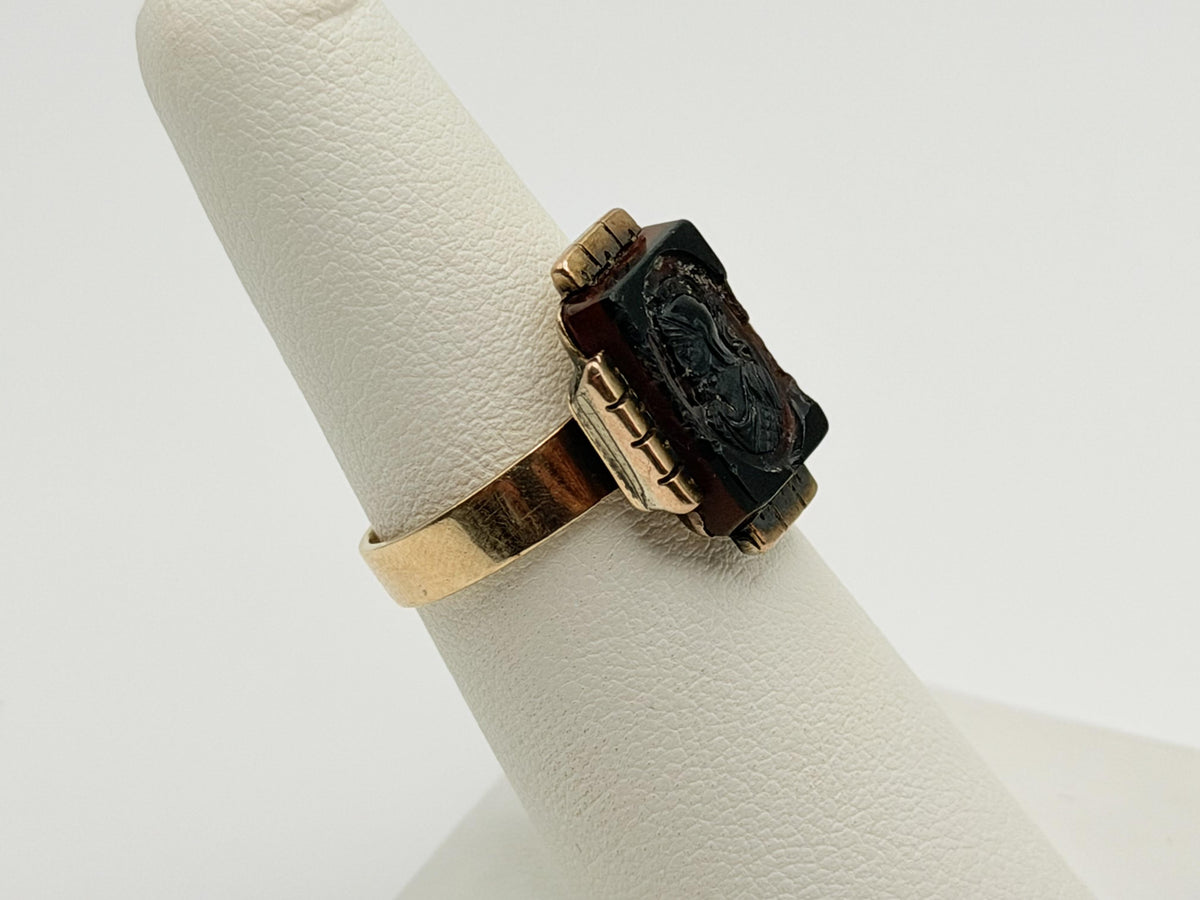 Vintage 10K Yellow Gold Garnet Intaglio Cameo Ring Carved Profile Ring