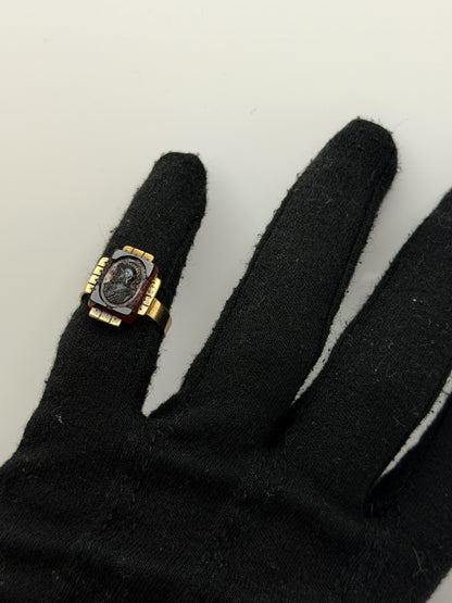 Vintage 10K Yellow Gold Garnet Intaglio Cameo Ring Carved Profile Ring