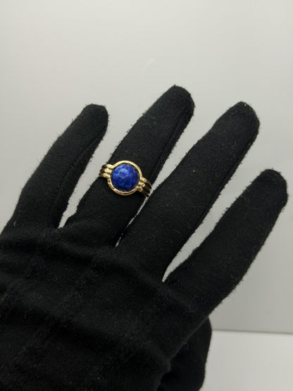 Vintage 10K Gold Lapis Lazuli Ring. Deep Blue Round Stone Statement Ring.
