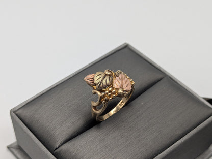 Vintage 10k 12k Black Hills Gold Leaf Multi-tone Gold Signet Statement Ring BHG