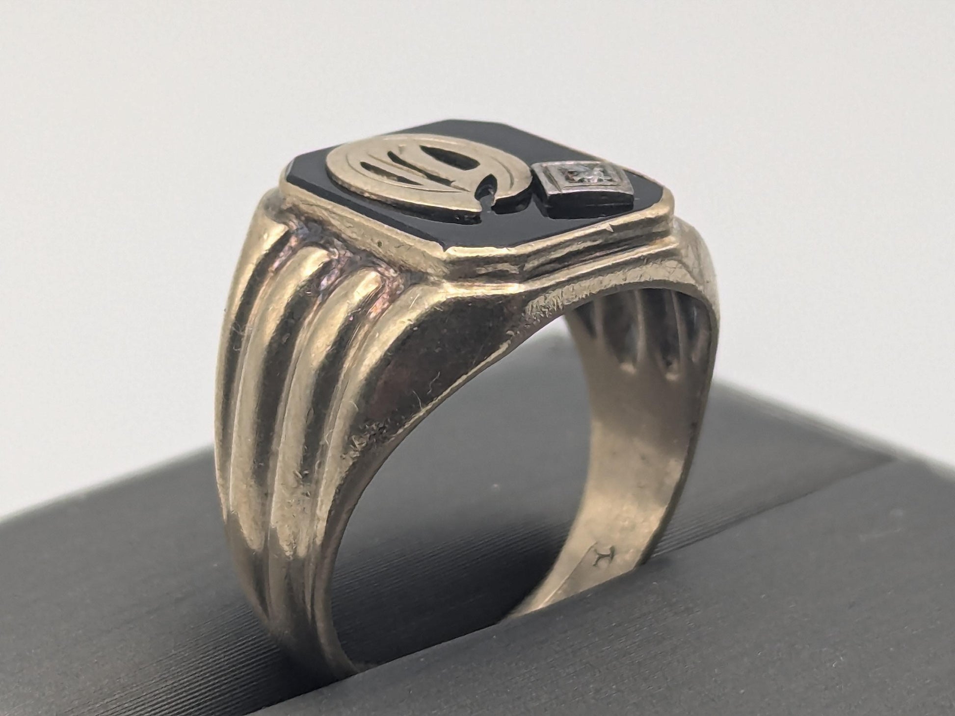 Vintage 10k White Gold Monogram Letter A Black Onyx Diamond Ring Pinky Ring