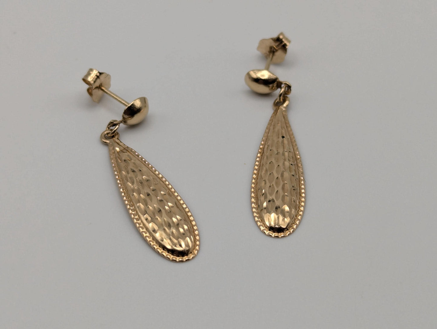Vintage 14K Solid Yellow Gold Dangle Earrings Drop Earrings Tear-Drop Dangle