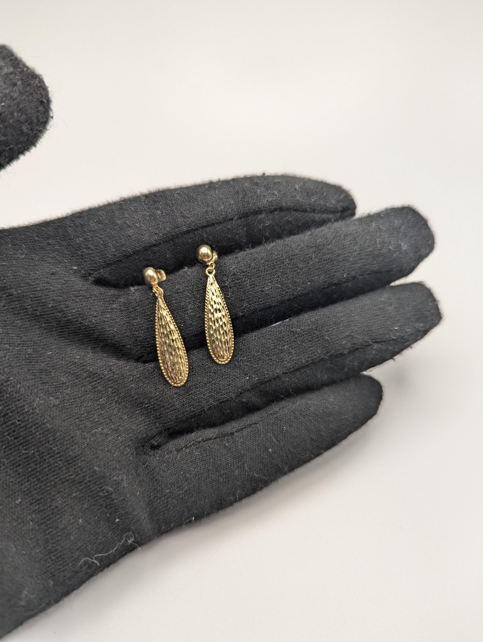 Vintage 14K Solid Yellow Gold Dangle Earrings Drop Earrings Tear-Drop Dangle