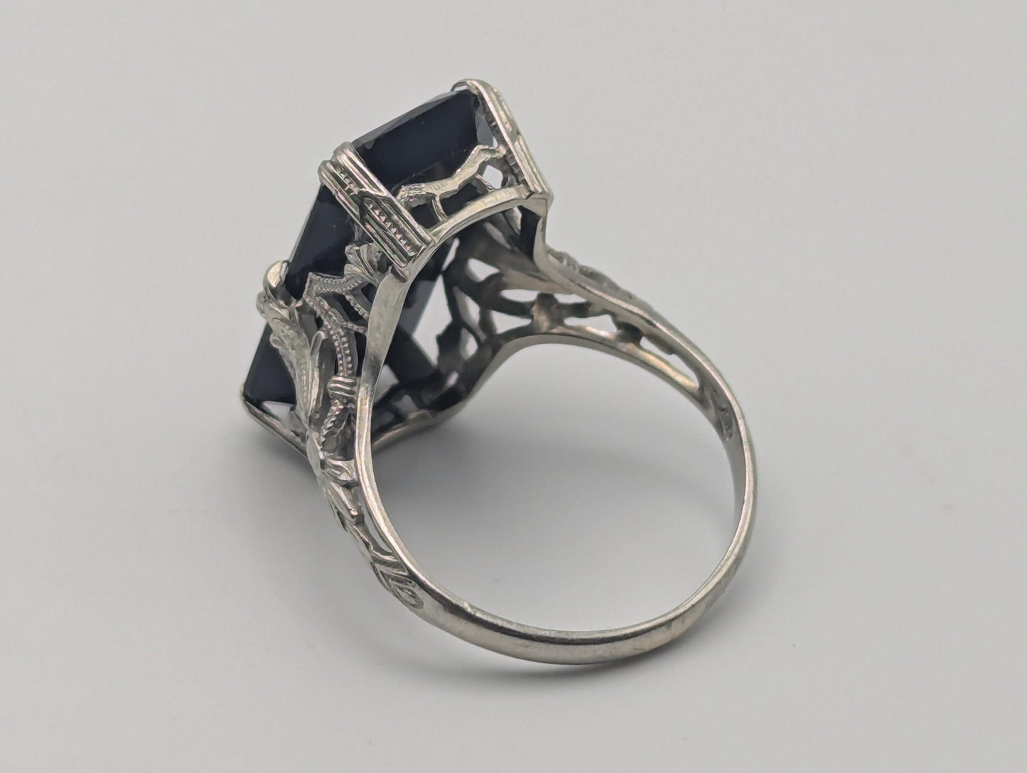Vintage 18k White Gold Art Deco Black Onyx Ring Midnight Statement Ring