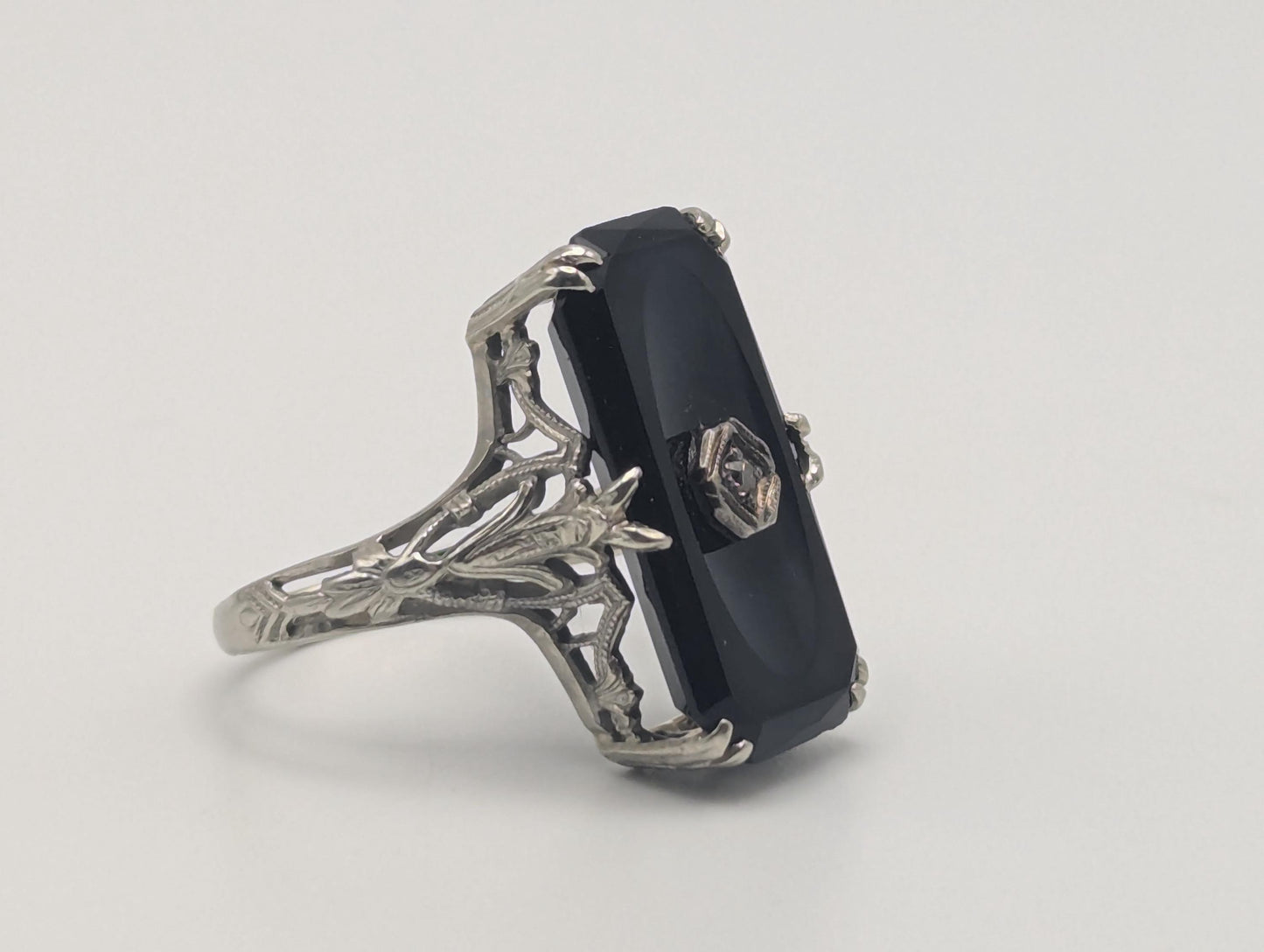 Vintage 18k White Gold Art Deco Black Onyx Ring Midnight Statement Ring