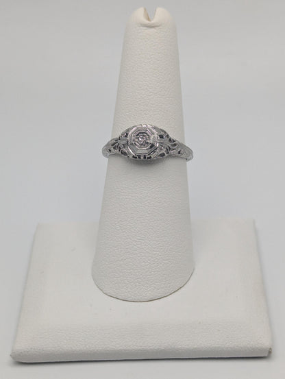 Vintage Art Deco 18K White Gold Filigree Diamond Wedding Engagement Ring