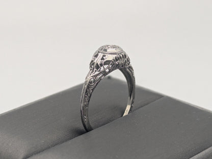 Vintage Art Deco 18K White Gold Filigree Diamond Wedding Engagement Ring