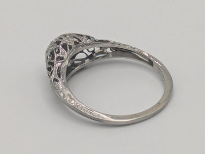 Vintage Art Deco 18K White Gold Filigree Diamond Wedding Engagement Ring