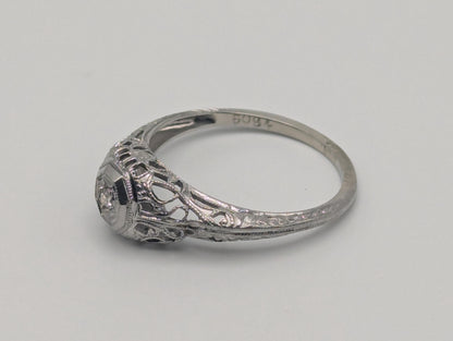 Vintage Art Deco 18K White Gold Filigree Diamond Wedding Engagement Ring