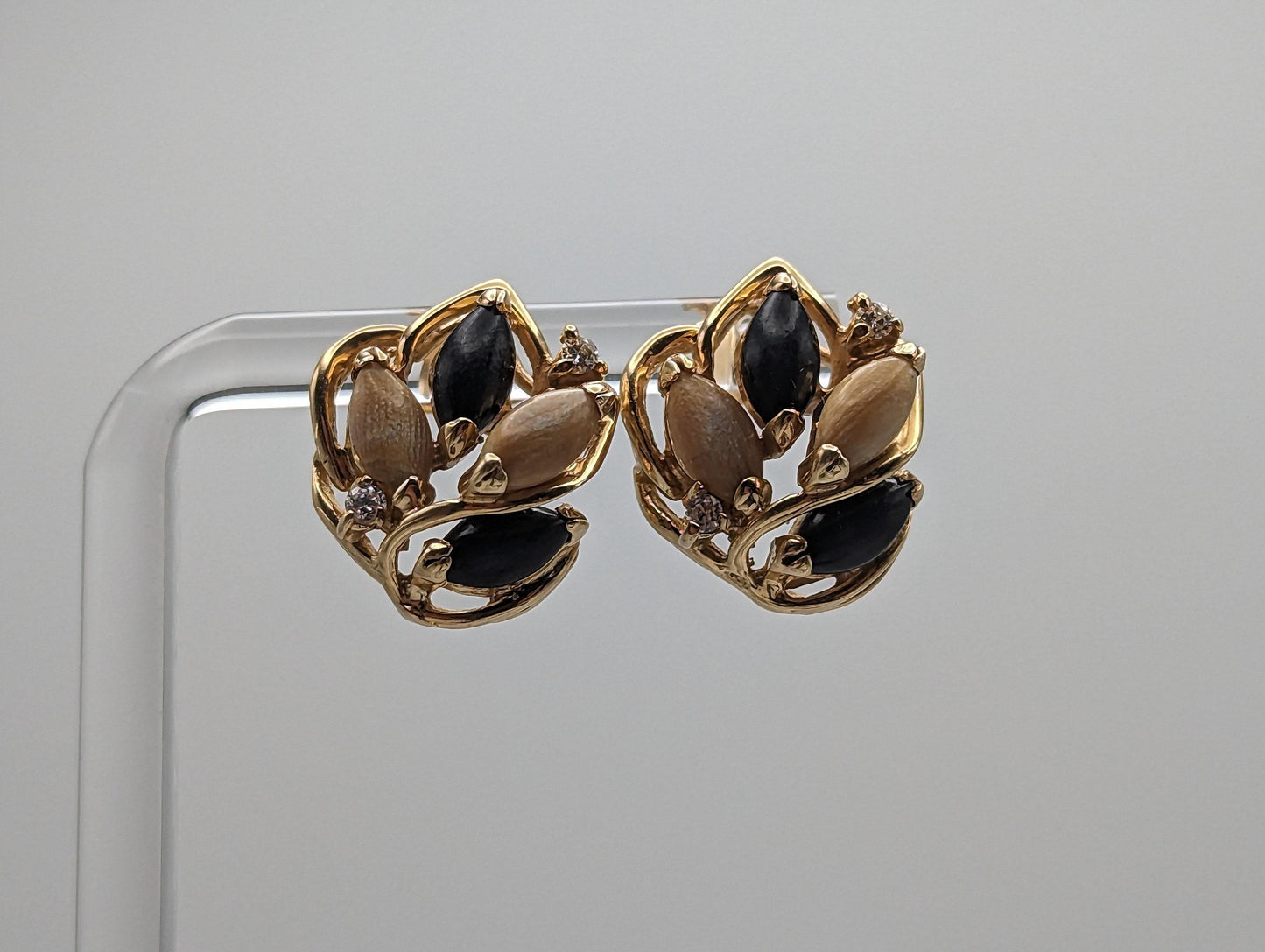 Vintage Unique 14k Yellow Gold Black Onyx Wood Jasper Wheat Earrings