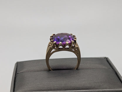 Wow! 10k Yellow Gold Purple Sapphire Ring Vintage Promise Wedding Cocktail Band