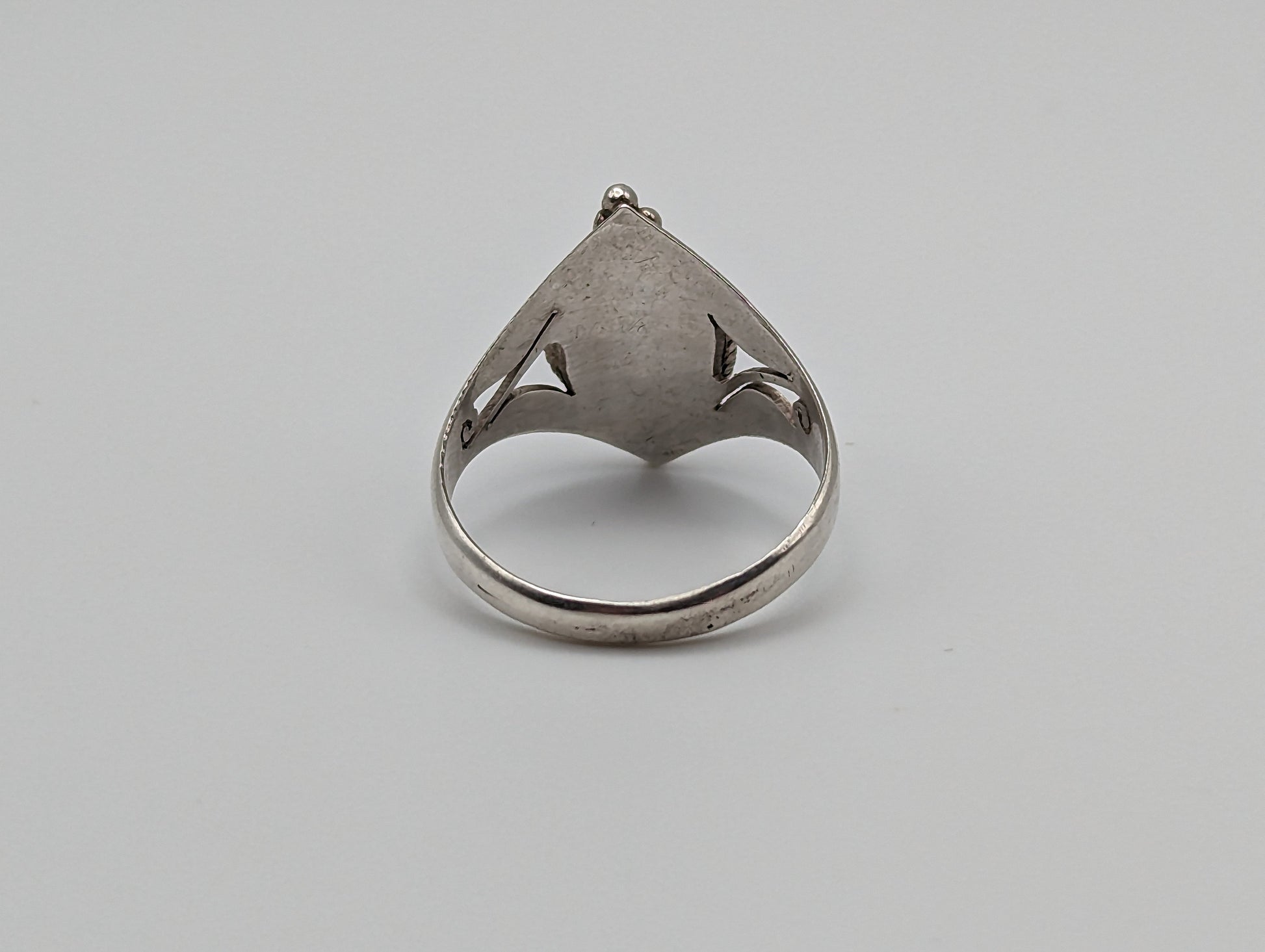 Sterling Silver Natural Raw Turquoise Ring.Vintage Sterling Silver Oval Turquoise Ring. Sterling Silver Boho Raw Turquoise Handmade Band.