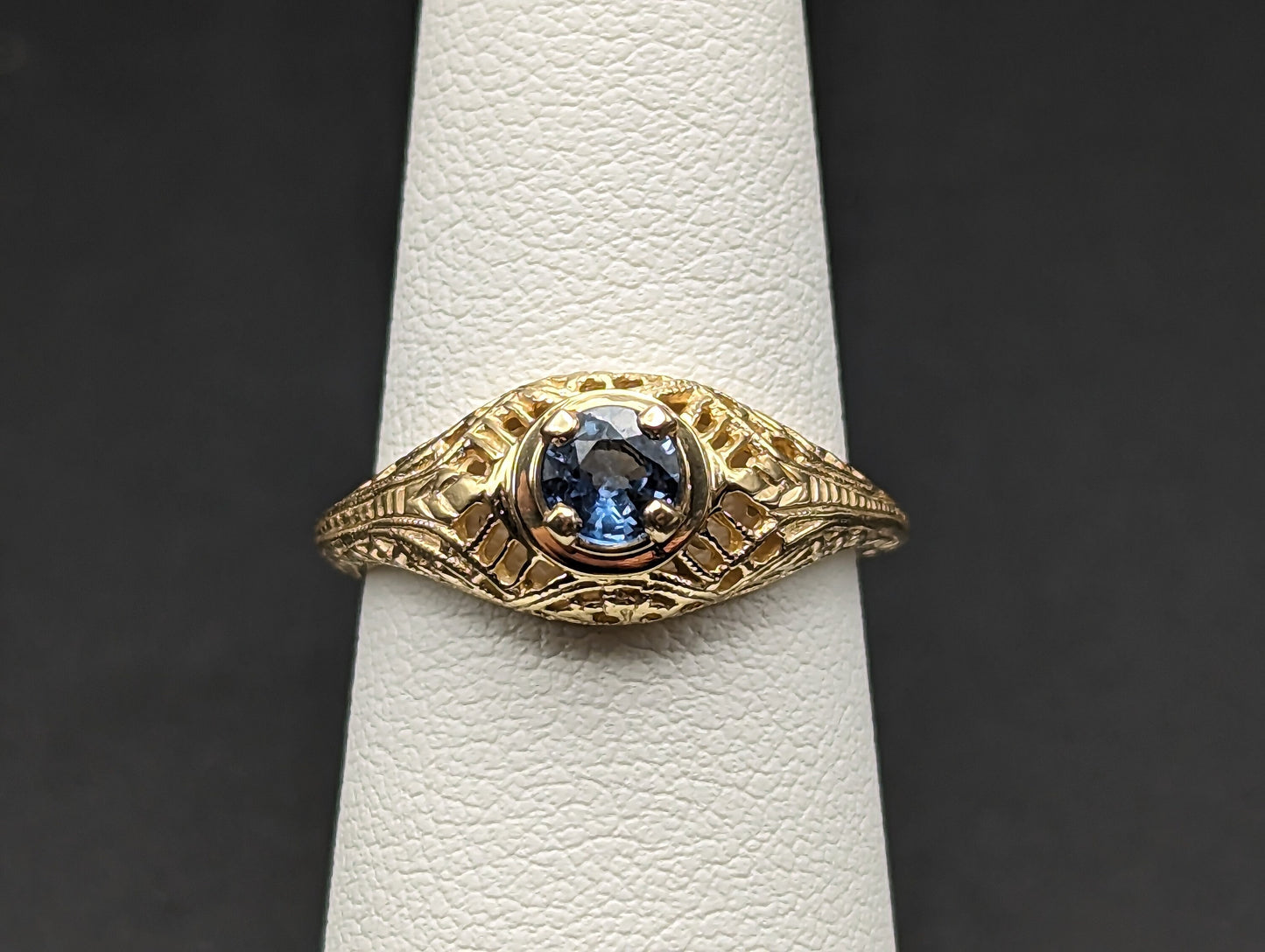 14k Yellow Gold Blue Sapphire Filigree Ring. 14k Sapphire Ring. 14k Solitaire Sapphire Yellow Gold Ring.