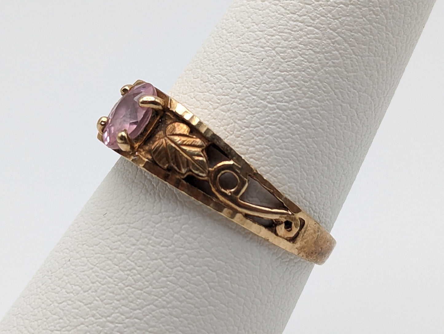 10k Black Hills Gold Pink Stone Ring. 10k Leaf Pink Stone Vine Ring. 10k Womens Black Hills Vine Ring.