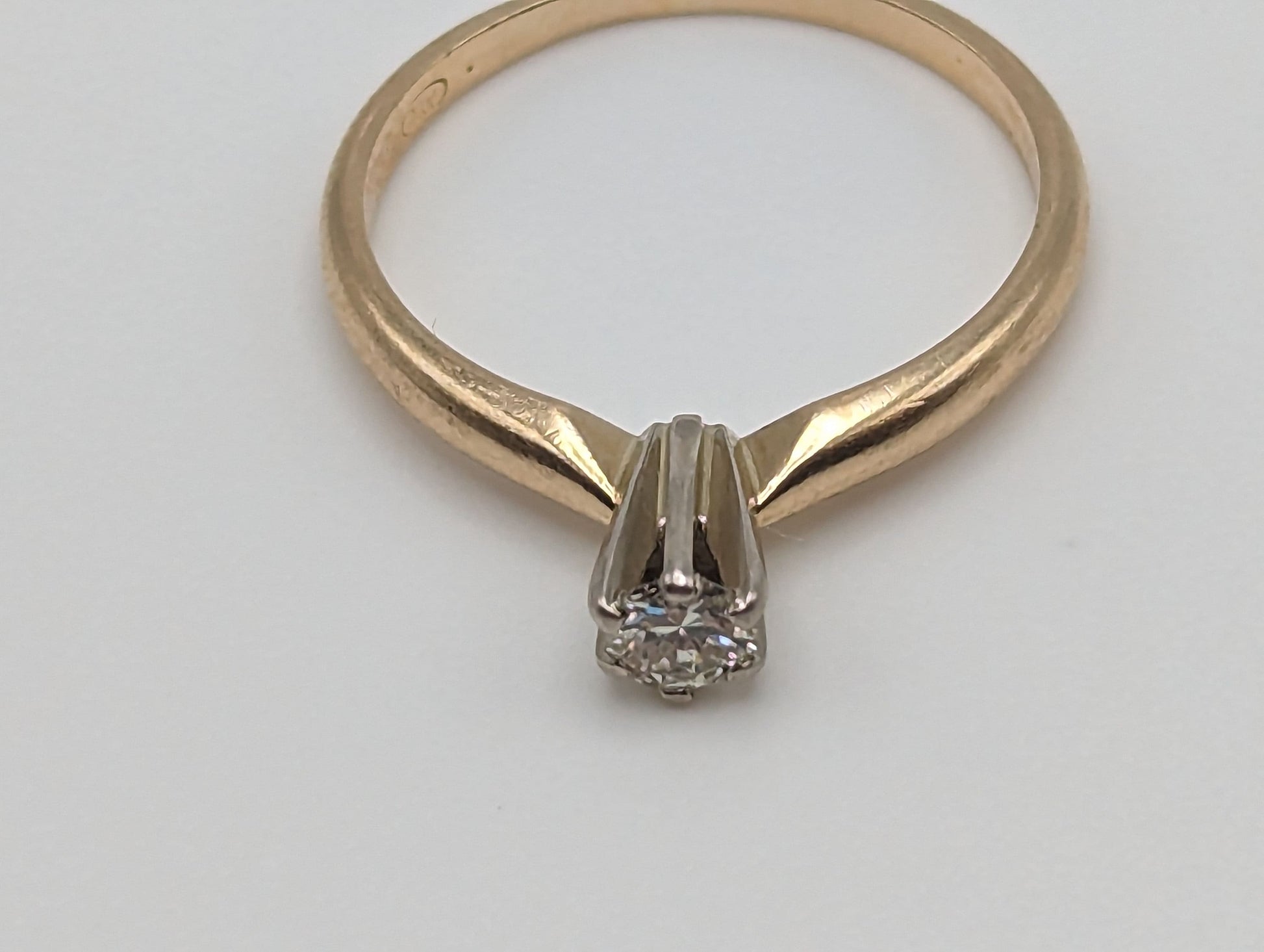 Vintage 14k Claw Setting Diamond Solitaire Ring. 14k Yellow Gold Diamond Engagement Ring. 14k Claw Crest Diamond Ring. Diamond Wedding Ring