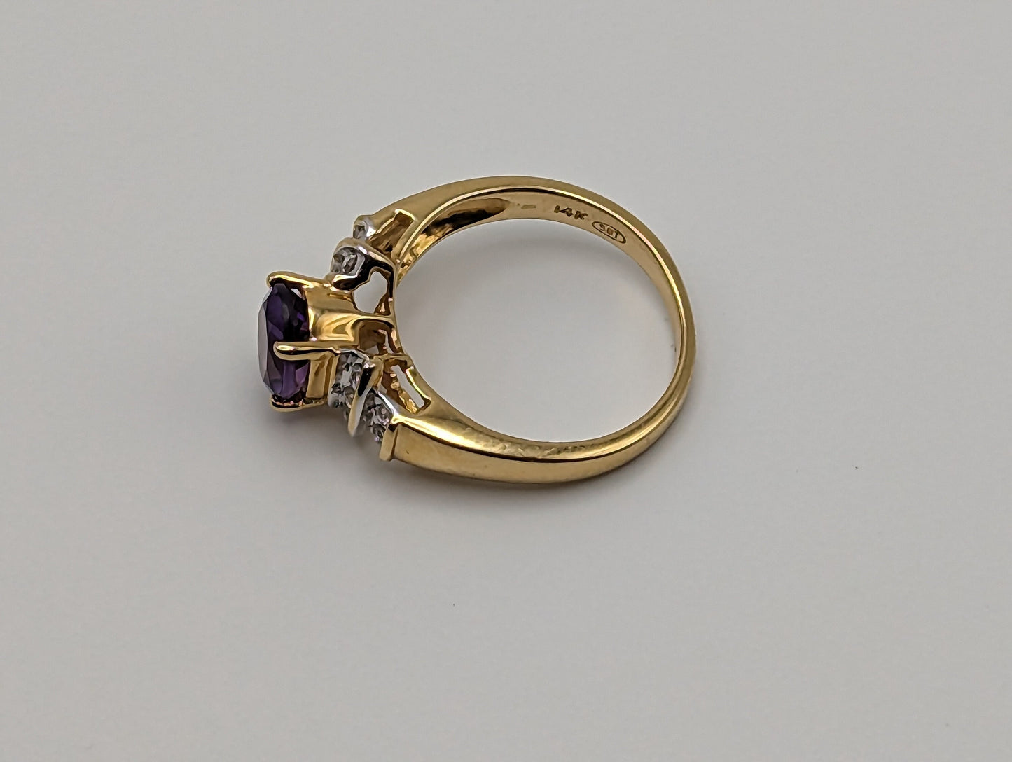 Vintage 14k Amethyst Diamond Ring. Amethyst 14k Womens Engagement Ring. Amethyst Promise Ring.Amethyst Statement Ring.