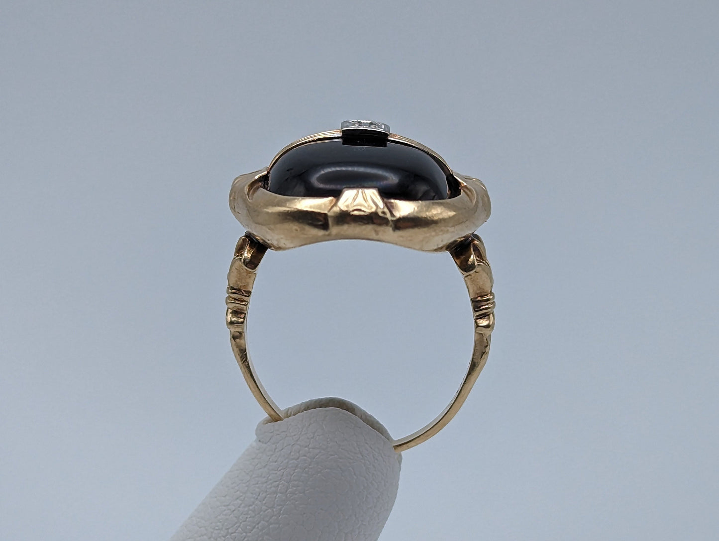 Vintage 5.5gr Gold 10k Cabichon Black Onyx Diamond Ring Black Onyx Diamond Ring. 10k Vintage Diamond Onyx Signet Ring