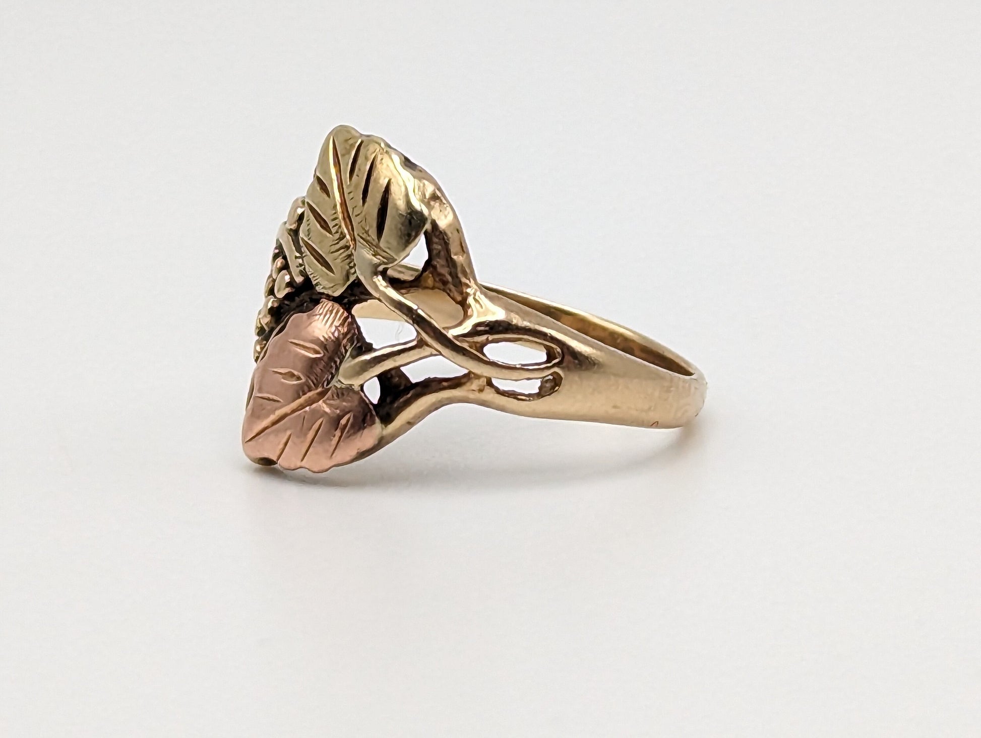 Black Hills Gold Ring. 10k Multi-tone Gold Black Hills Signet Ring. 10k/12k Black Hill Band. Rose Gold Flower Vine Ring.