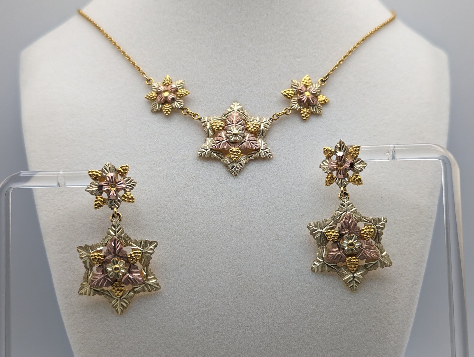 Large Black Hills Gold Traditional 10k Gold Vine Flower Earrings 10k Rose Gold Black Hills Gold Trio Gold Vine Leaf Flower Earrings.