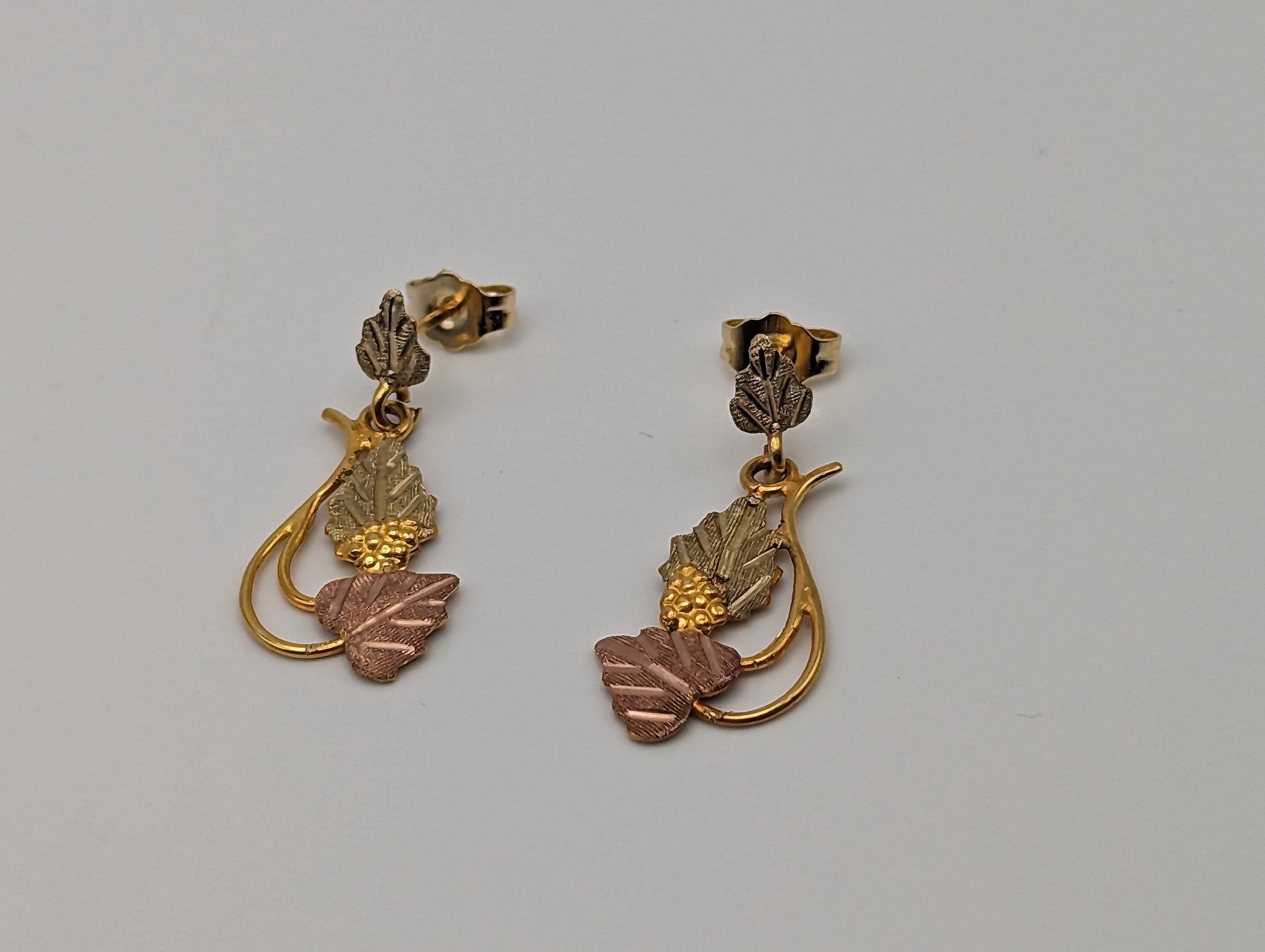 10k 12k Black Hills Gold Traditional 10k Gold Vine Dangel Earrings Rose Gold Black Hills Gold Trio Gold Vine Leaf Earrings