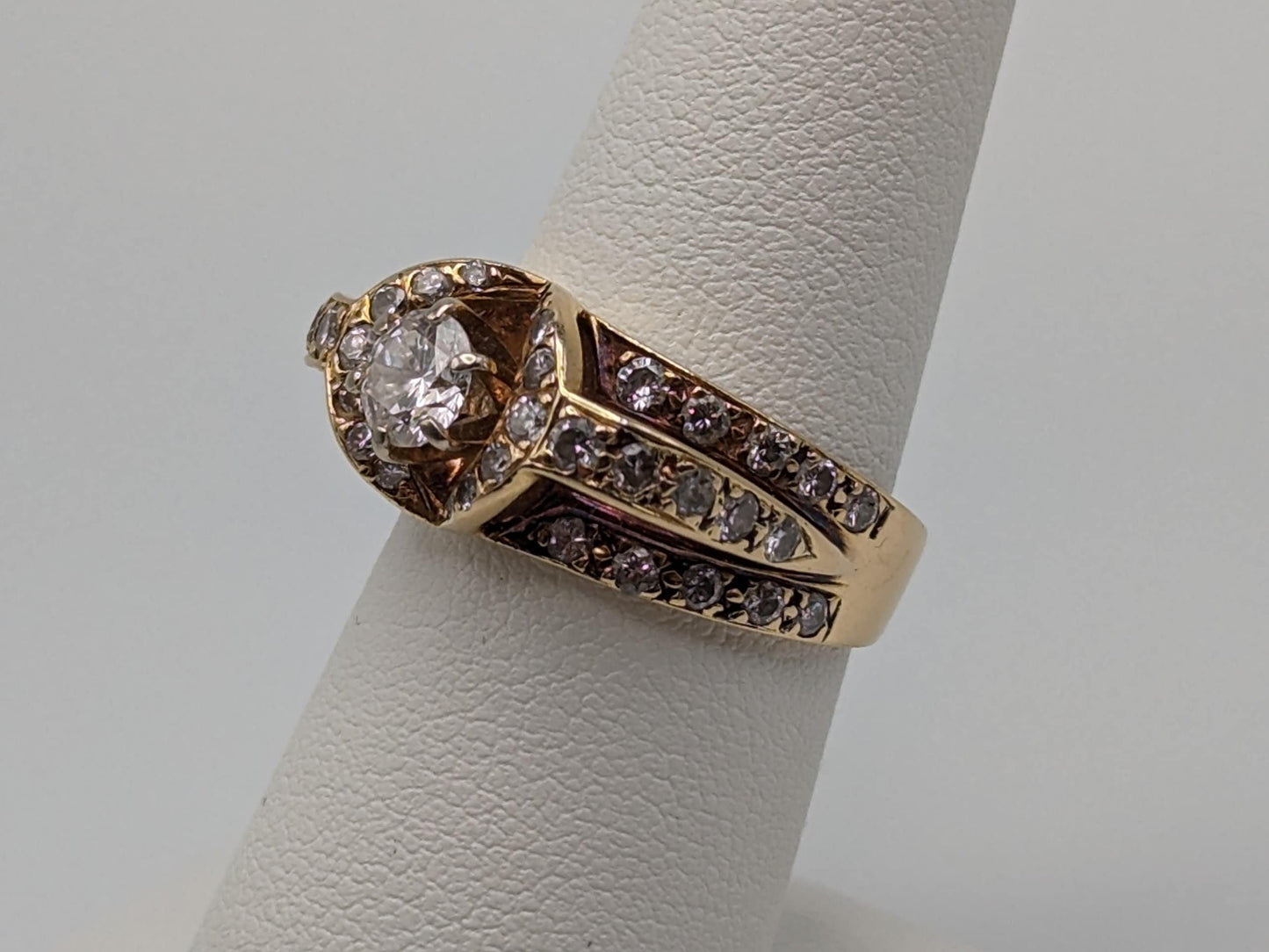 APPRAISED! 14k Yellow Gold Diamond Triple Band Wedding Set 1.35ctw Diamond w/Appraisal. 14k Round Cut 0.55 ct Center Diamond Bridal Set.