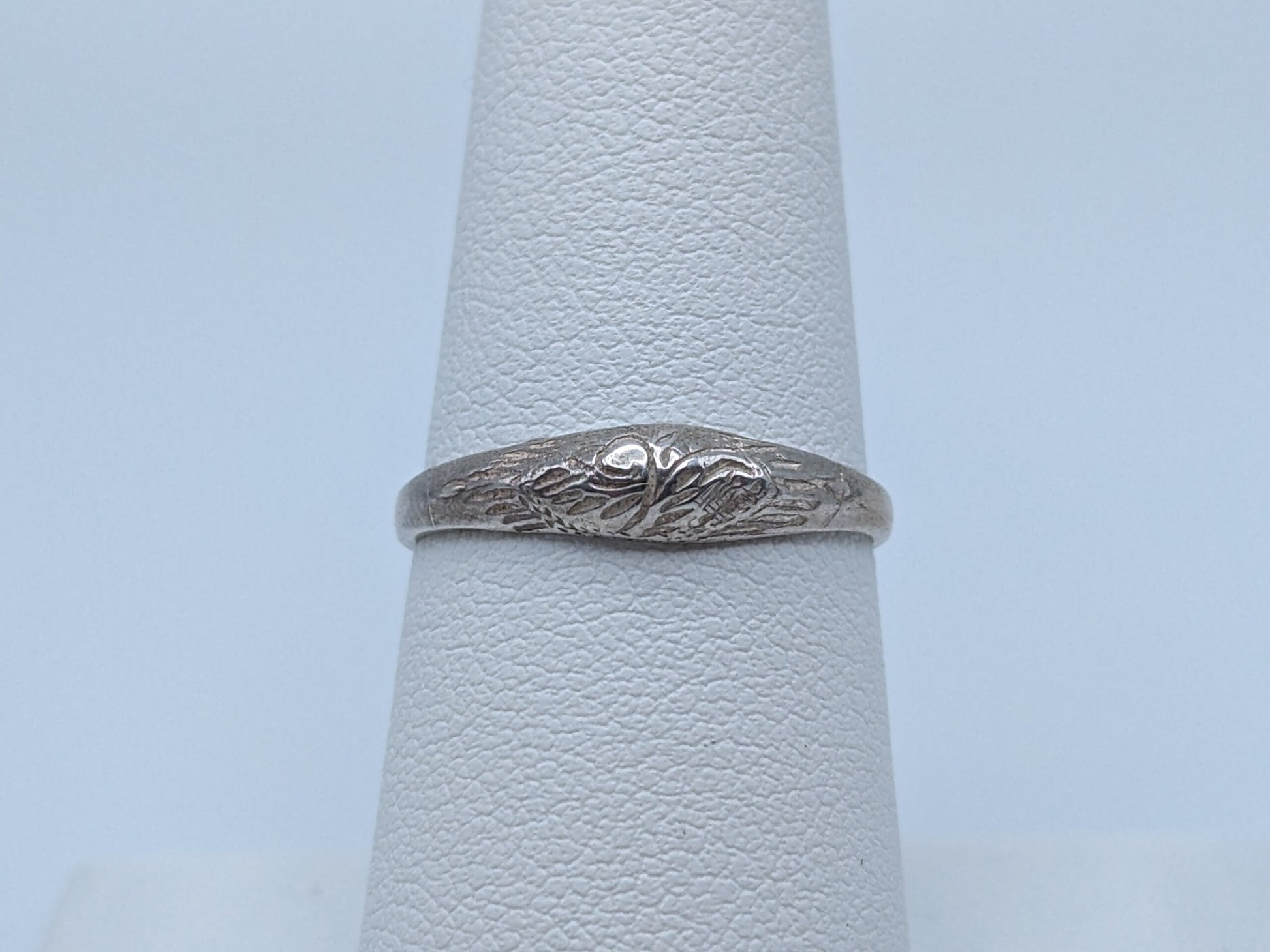 Sterling Silver Etched Design Ring. Vintage Sterling Silver Ring. Sterling Silver Minimalist Ring.