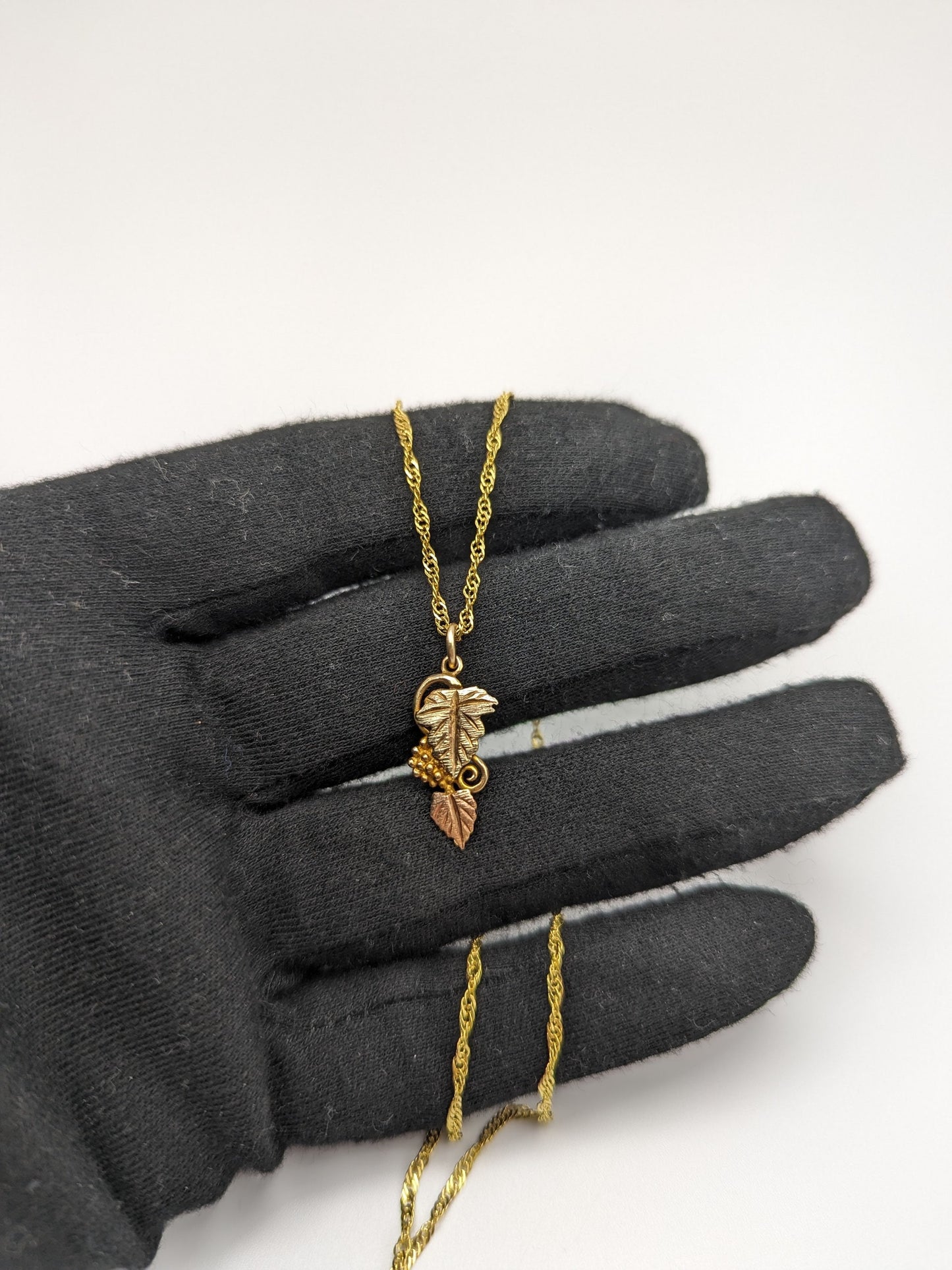 10k 12k Black Hills Rose Gold Leaf & Vine Pendant. 10k Black Hills Gold Rose Vine Pendant