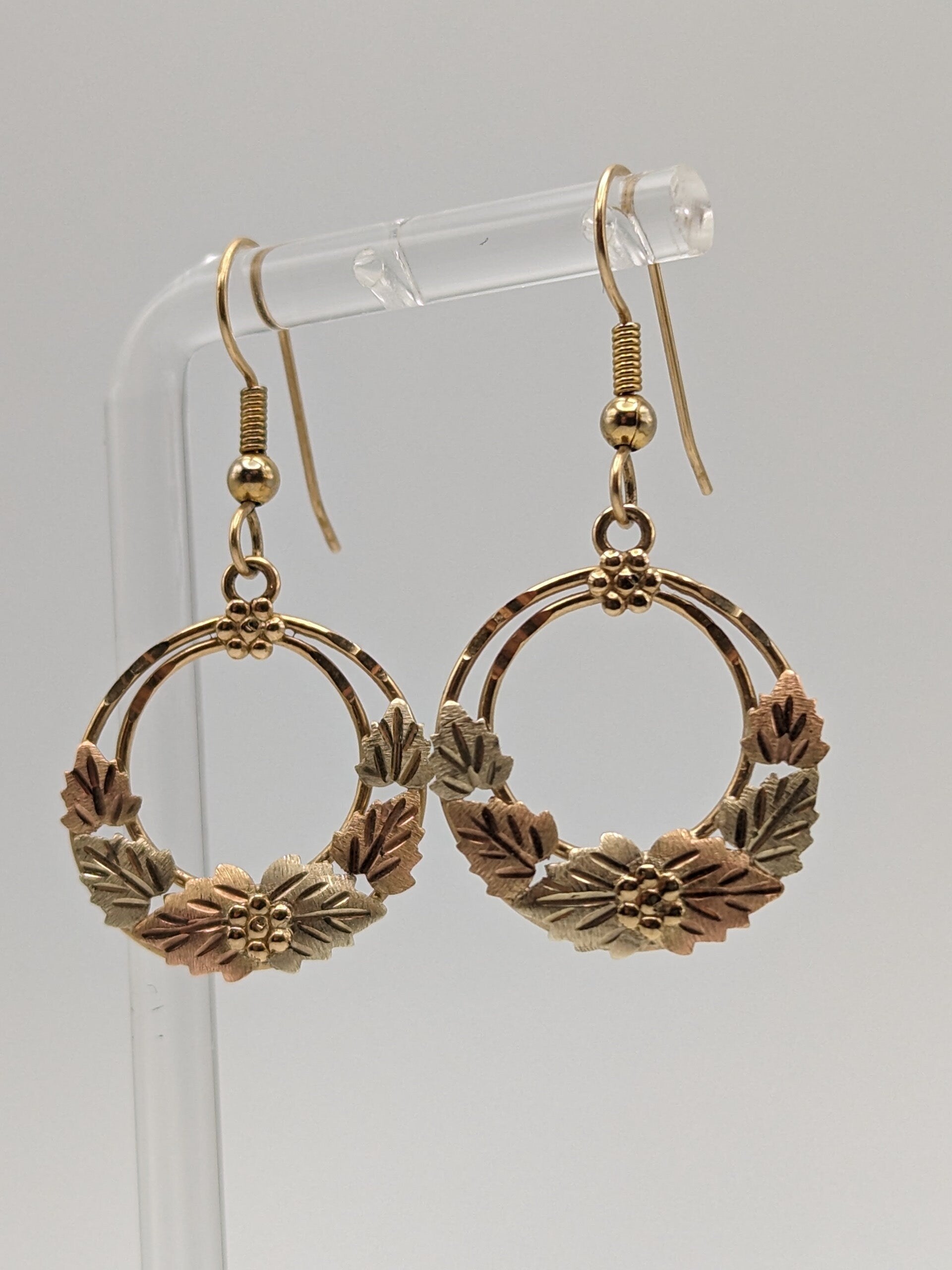 10k 12k Black Hills Gold Traditional Gold Vine Hoop Earrings Rose Gold Black Hills Gold Trio Gold Vine Wreath Leaf Earrings