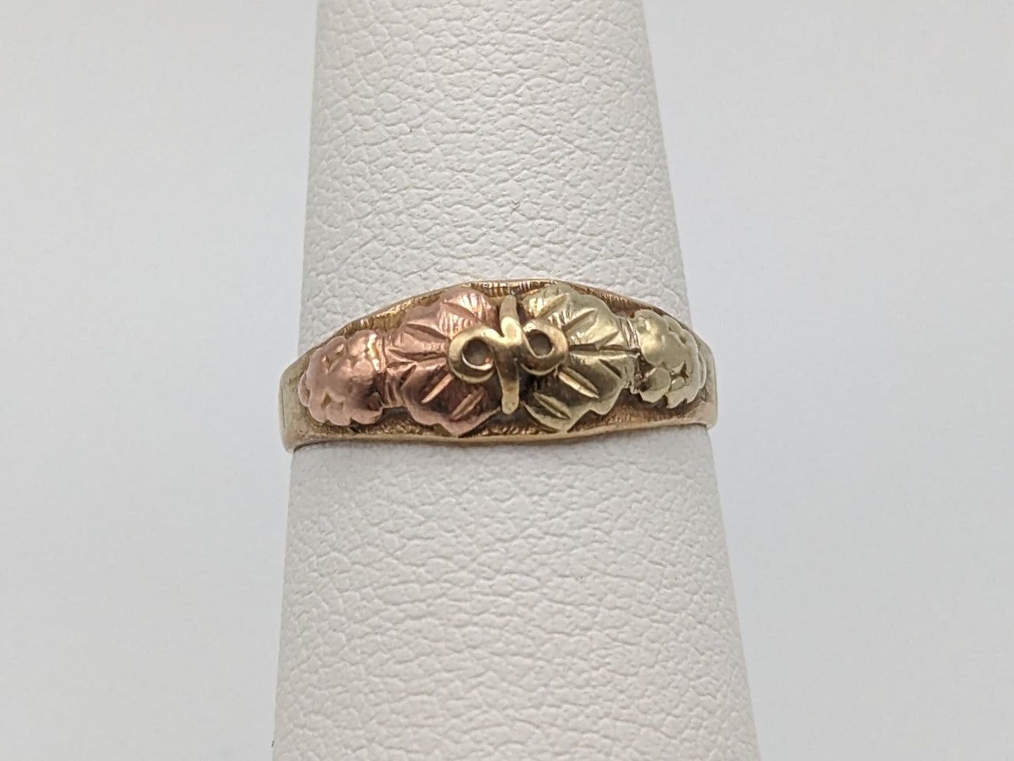 Black Hills Gold Ring 10k Multi-tone Gold Black Hills Signet Ring. 10k/12k Black Hill Band. Rose Gold Flower Vine Ring.