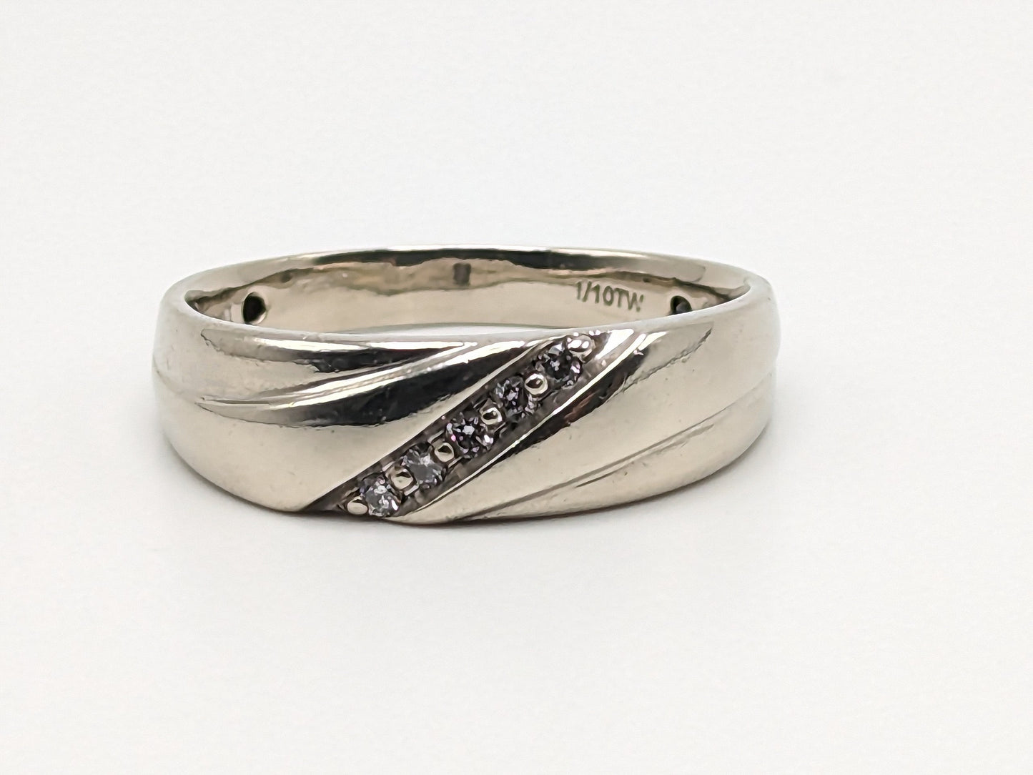 10k Heavy 5.2 gr White Gold 1/10ct Diamond Wedding Band White Gold Anniversary Ring 10k White Gold Mens Ring