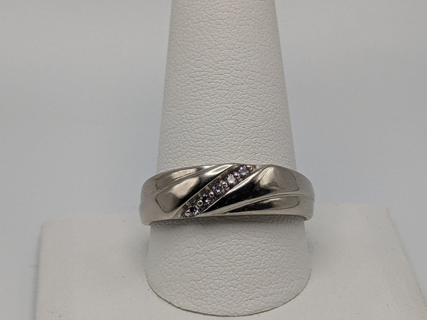 10k Heavy 5.2 gr White Gold 1/10ct Diamond Wedding Band White Gold Anniversary Ring 10k White Gold Mens Ring