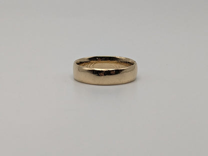 14k Heavy 6.2 grams Yellow Gold 5.6 mm Wedding Band Comfort Fit Wedding Ring Anniversary Ring Band. Classic Gold Wedding Ring