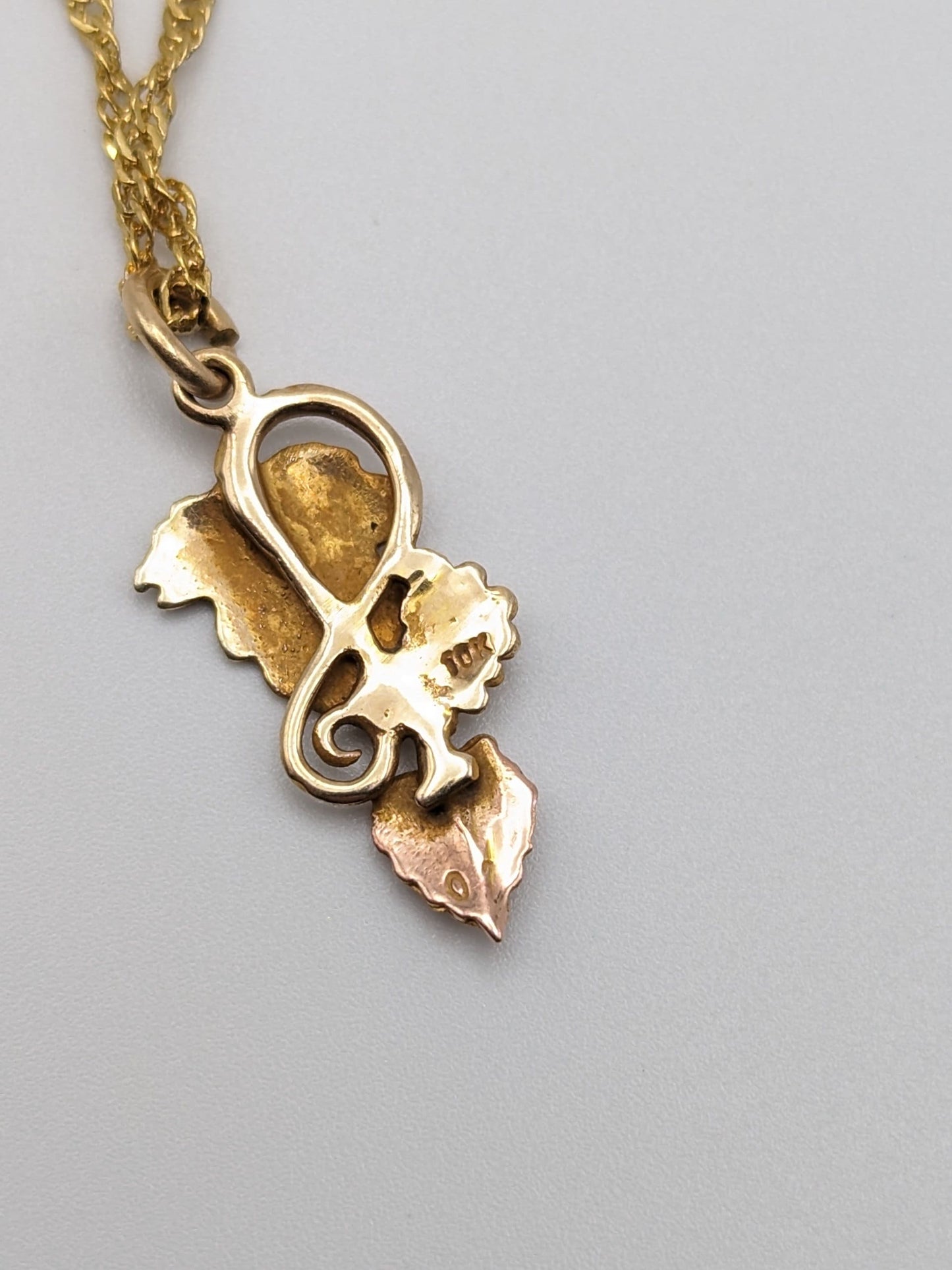 10k 12k Black Hills Rose Gold Leaf & Vine Pendant. 10k Black Hills Gold Rose Vine Pendant