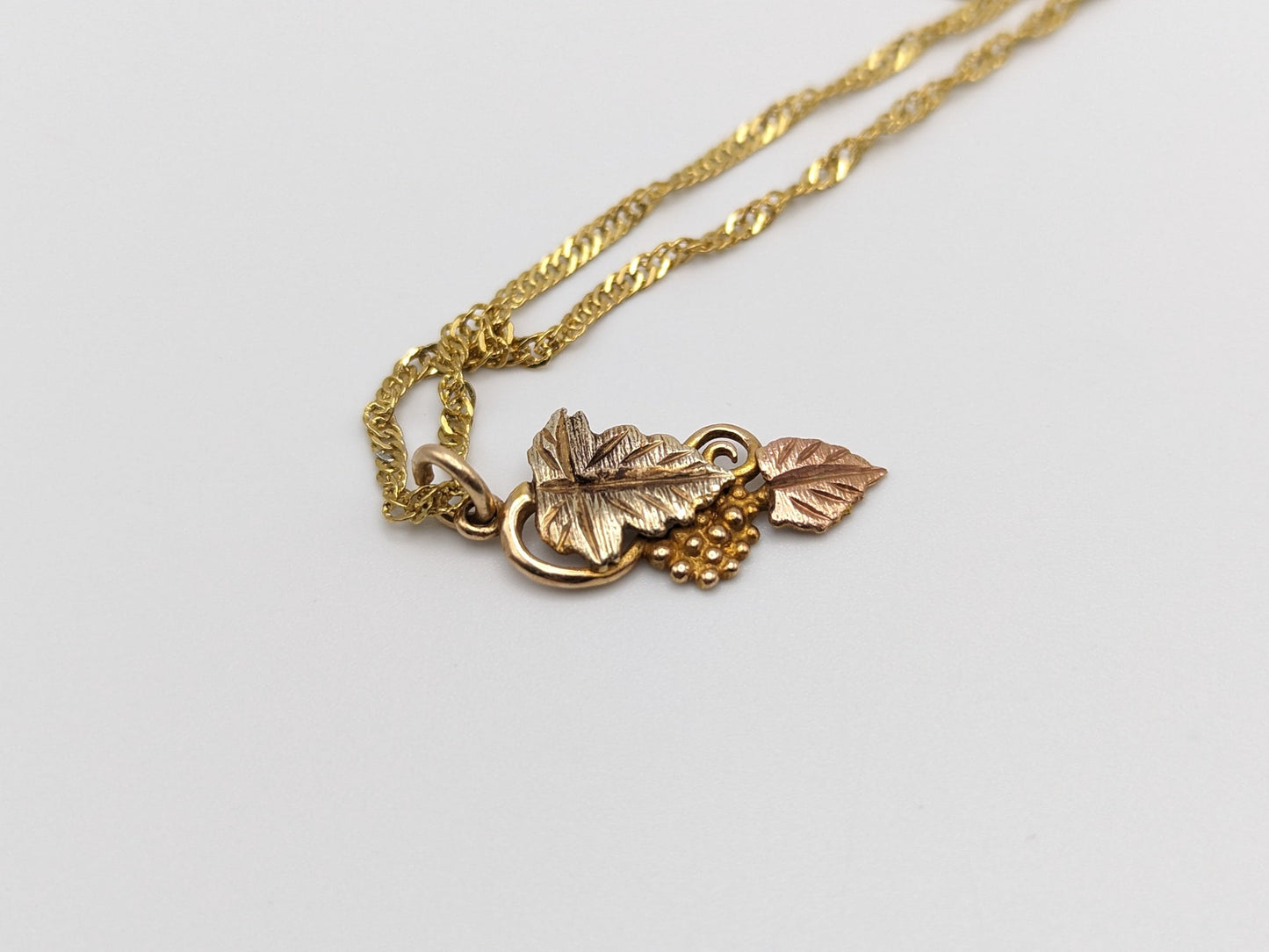 10k 12k Black Hills Rose Gold Leaf & Vine Pendant. 10k Black Hills Gold Rose Vine Pendant