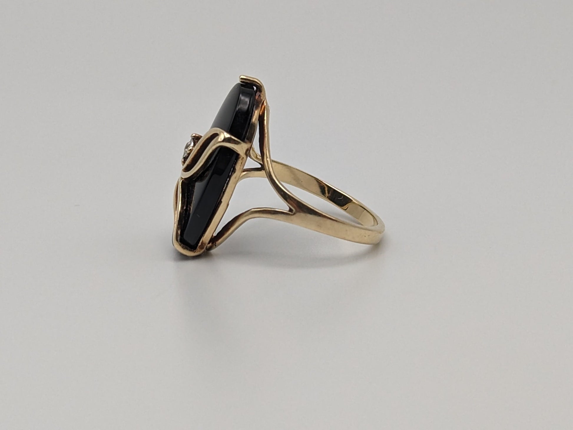 Vintage 5.6gr Gold 14k Rectangle Black Onyx Diamond Ring Midnight Black. 14k Vintage Diamond Onyx Art Deco Ring Pinky Onyx Ring.