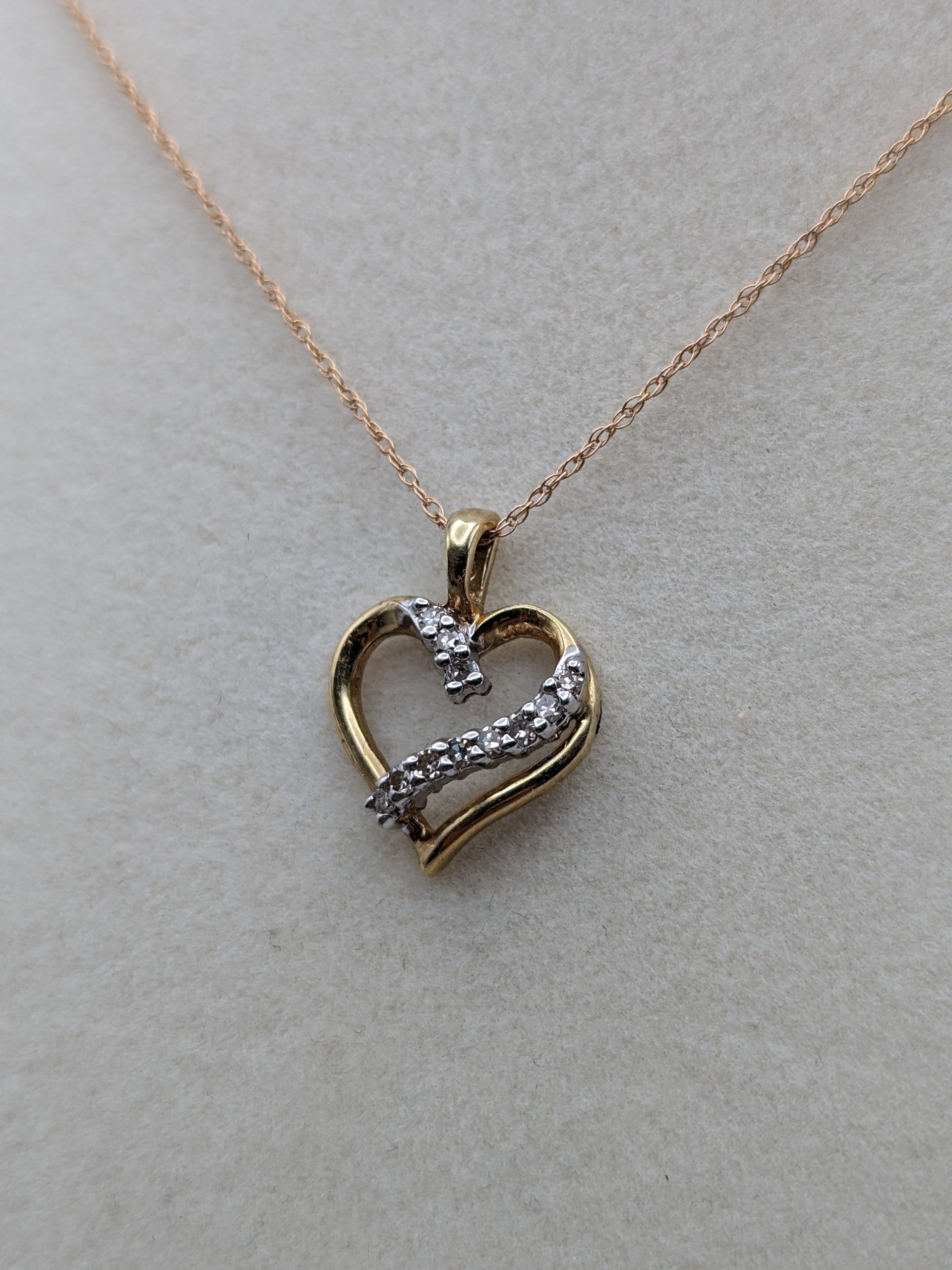 10K Gold Diamond Heart Pendant Heart Pendant Necklace Womens Chain