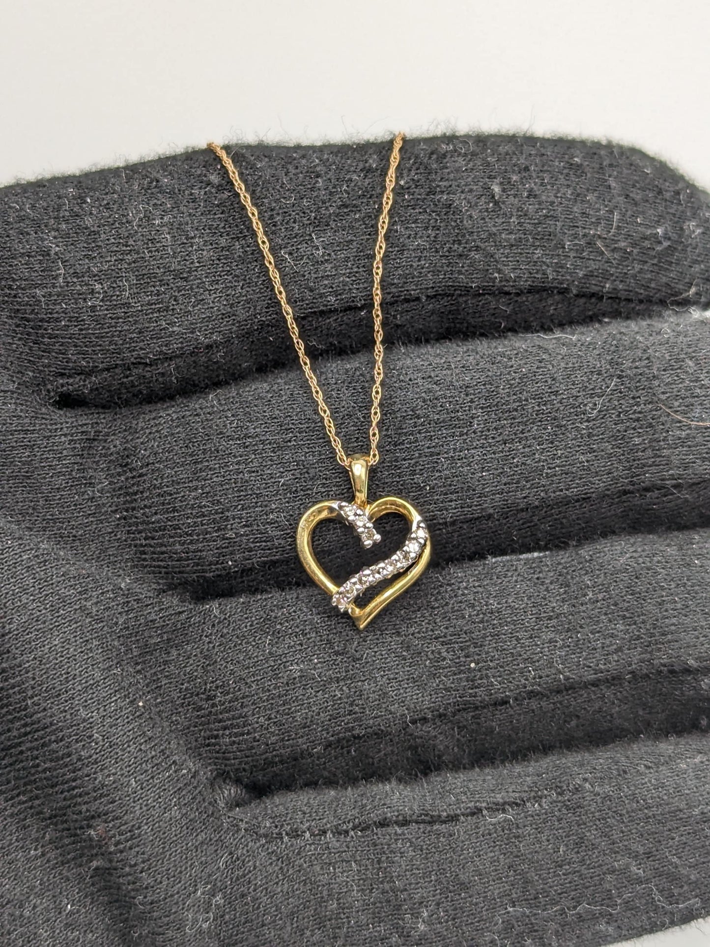 10K Gold Diamond Heart Pendant Heart Pendant Necklace Womens Chain