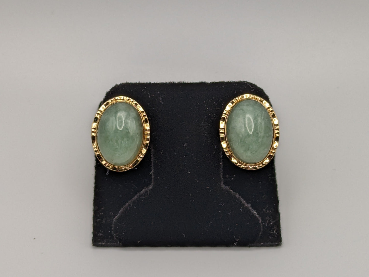 14K Gold Green Jade Button Stud Earrings Fancy Clips. 14k Green Button Earrings.