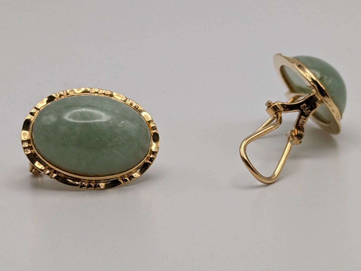 14K Gold Green Jade Button Stud Earrings Fancy Clips. 14k Green Button Earrings.
