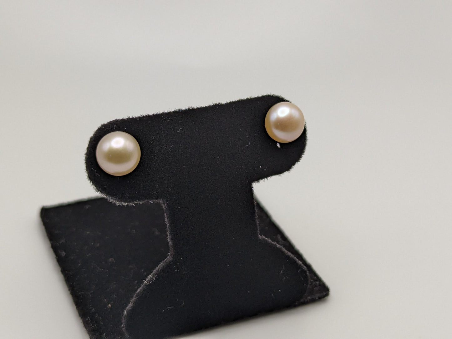 14k Yellow Gold Pearl Stud Earrings. Pink Pearl Studs 8.5 mm