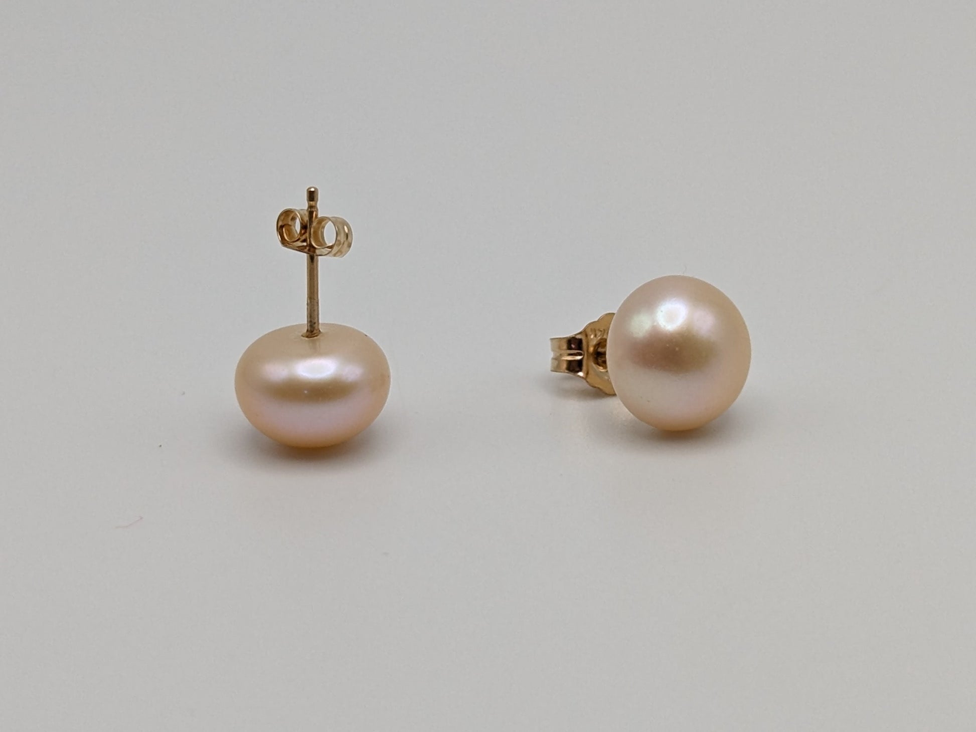 14k Yellow Gold Pearl Stud Earrings. Pink Pearl Studs 8.5 mm