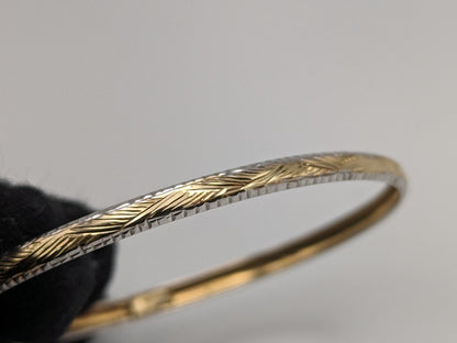 10K Two-Tone Gold Oval Hinge Bangle 4mm Bracelet Dia Cut Textured Womens Gold Bracelet
