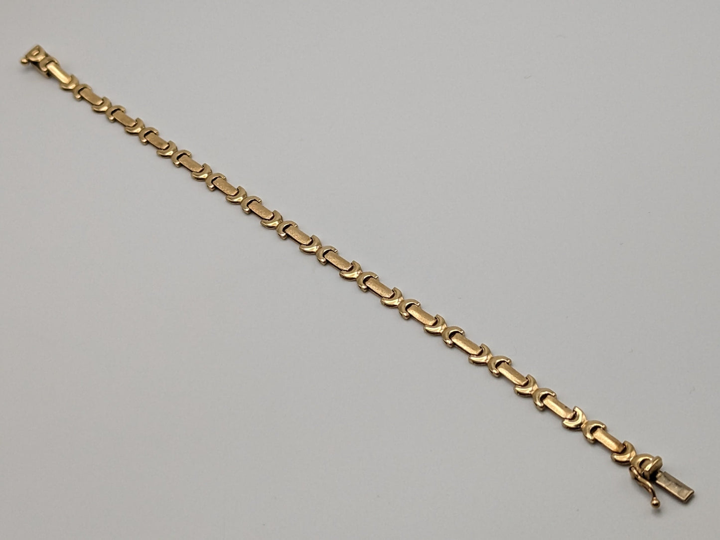 14k Italy Gold Heavy 6.2gr Chain 2.5mm Rectangle Link Bracelet 7.5" 14k Italian Specialty Bracelet.