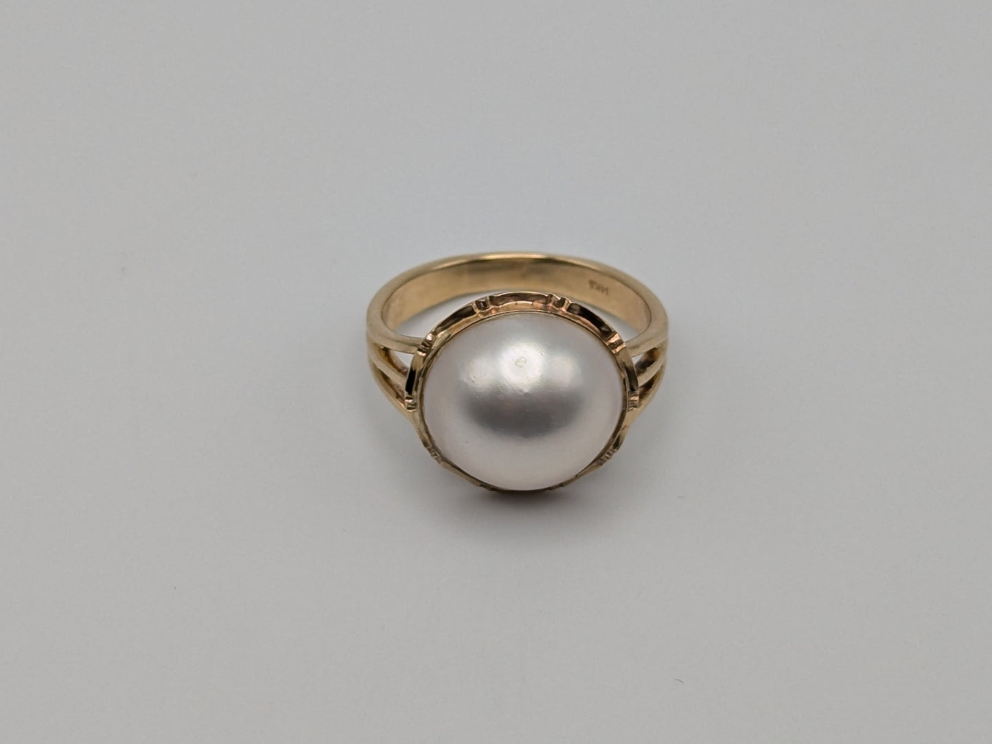 14k Mabe 14mm White Pearl Dome Ring. 14K Solitaire Pearl Triple Band. Cocktail Ring.